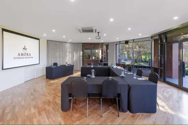 Park Room U shape_.jpg